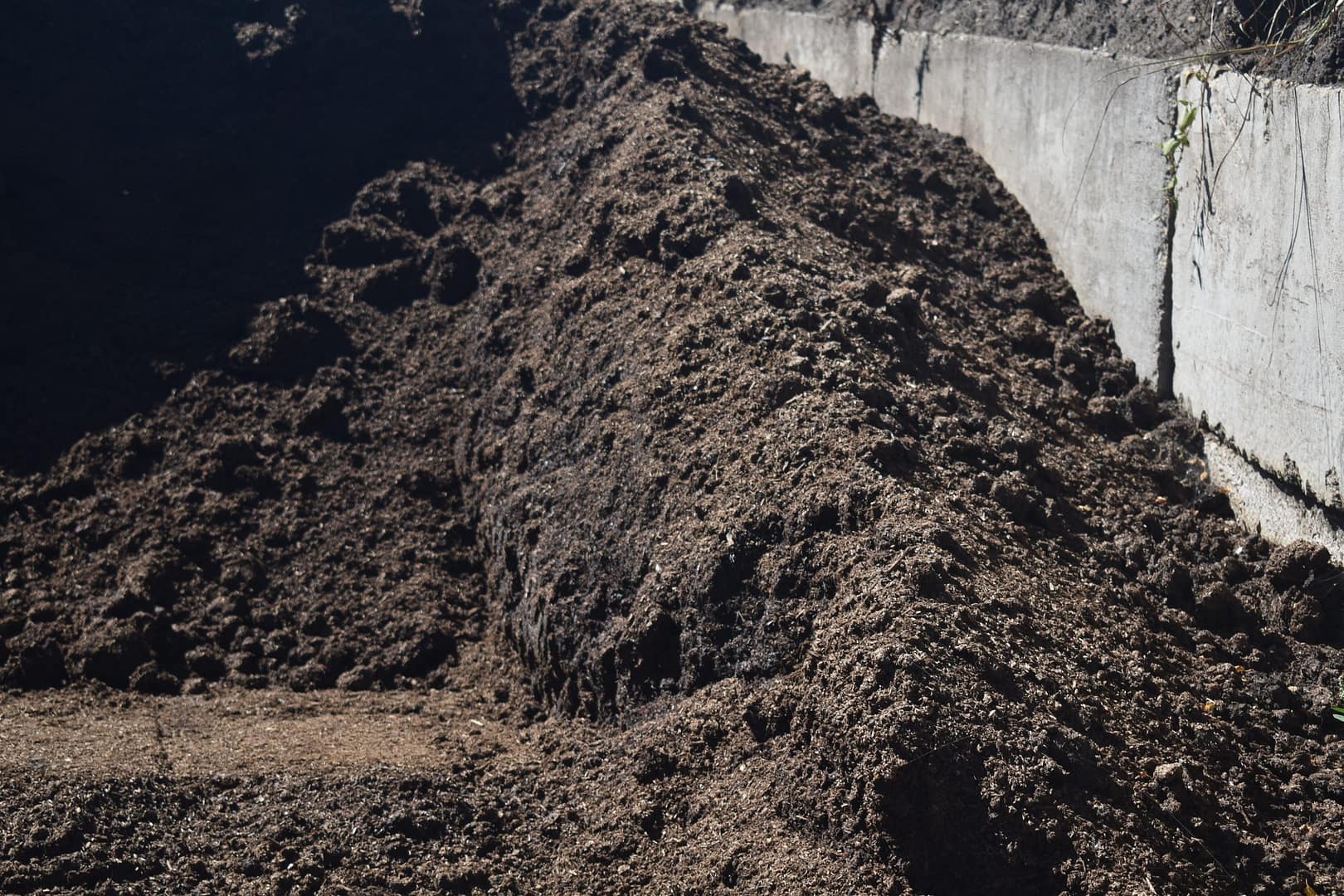 Dirt and sand | Henderson rocks